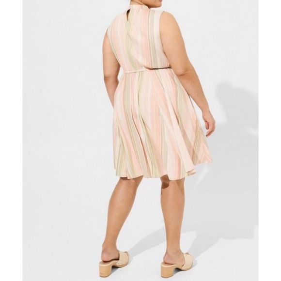 🆕 Striped Mini Stretch Challis Hi-Low Dress 1 1X 14 16 NWT Torrid New! - Picture 4 of 6